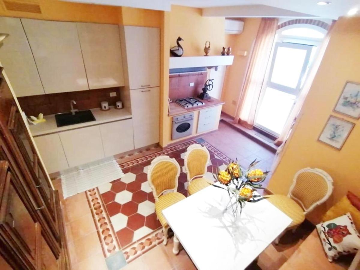 Апартаменты Luxury House Il Borgo Antico Казале-Мариттимо Экстерьер фото